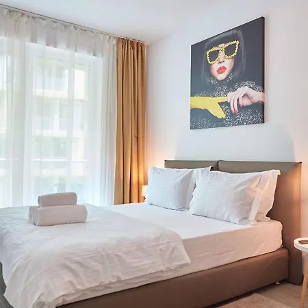 Fanta Sea N Pool * 那沃达利