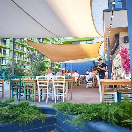 Апартаменты Fanta Sea N Pool Нэводари