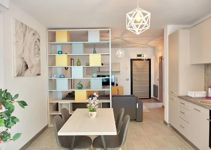 Fanta Sea N Pool Апартаменты *